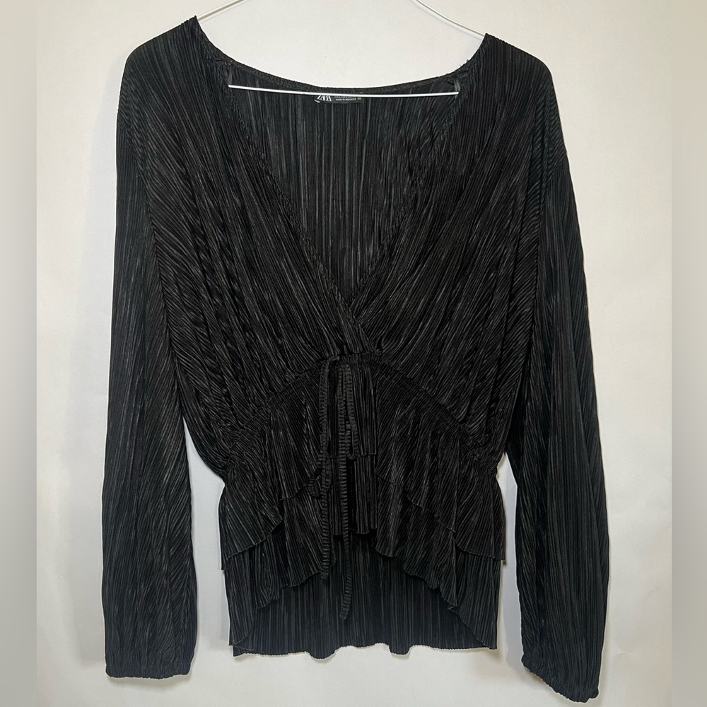 Zara Black Plissé Ruffle Tiered Romantic Blouse Size Large Party